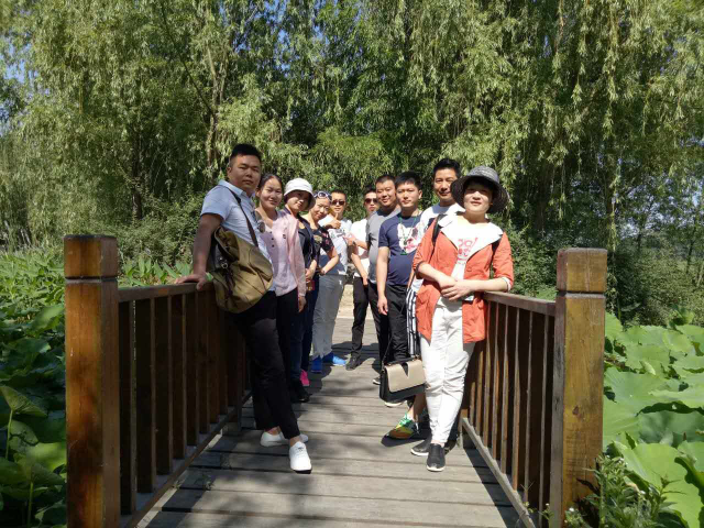 旅行為了更好的出發(fā)————記2017年5月25日公司管理層赴臺兒莊旅游